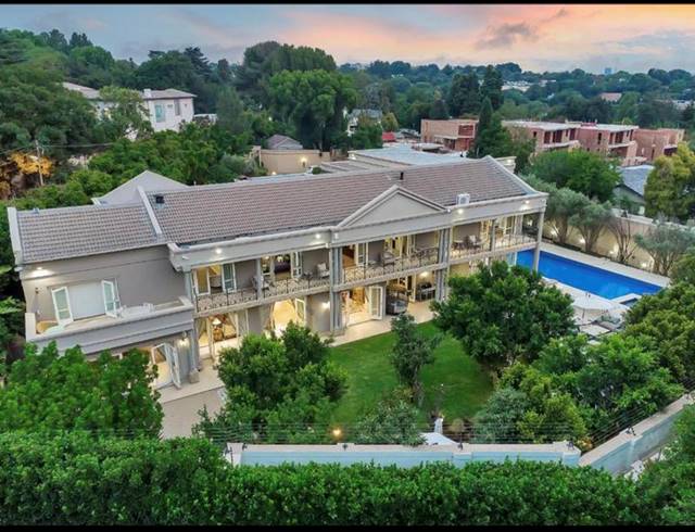 7 BEDROOM HOUSE FOR SALE IN HYDE PARK